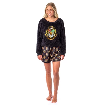 Harry Potter Womens' Hogwarts Crest Sweater And Shorts Sleep Pajama Set Black 4 Harry Potter Womens' Hogwarts Crest Sweater And Shorts Sleep Pajama Set Black - Image 4